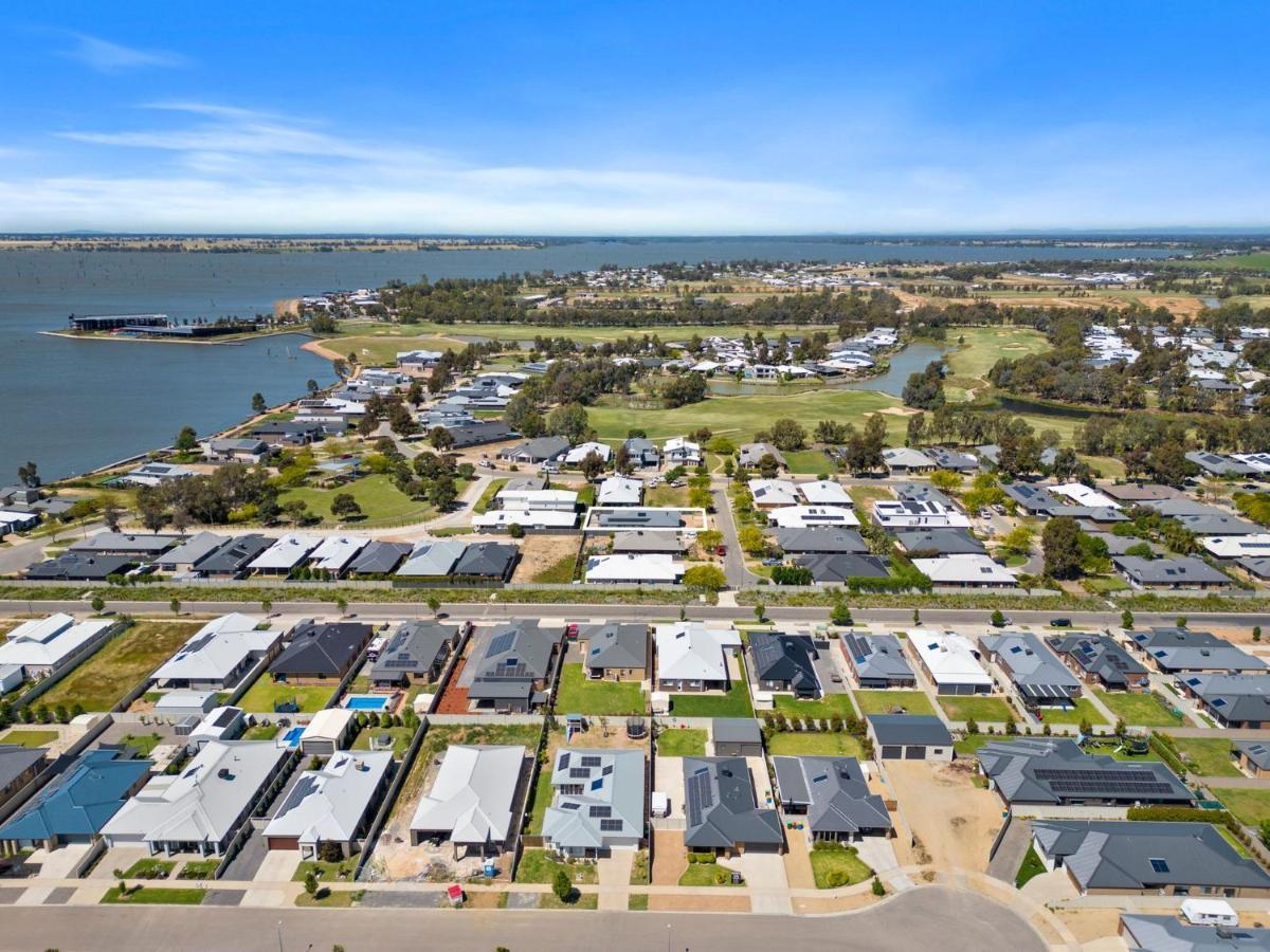 Sunsets By The Lake Villa Yarrawonga Exterior photo